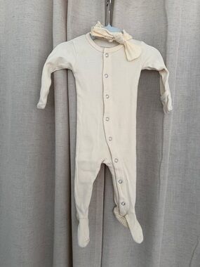 L’ovedBaby Ivory Cream Snap Footies Organic Cotton 0-3M with Bow